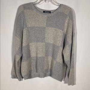 OLIVACEOUS WOMENS BOUTIQUE CHECKER PRINT SWEATER GRAY MEDIUM